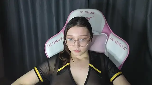 Pink-Aura-'s cam snapshot