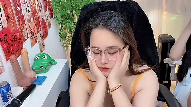 NEWONETO live sex cam