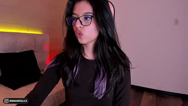 NanakoDollx live sex cam
