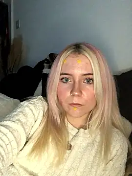 Blondie_Sofia_Essexbabe live sex cam