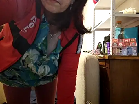 Samantha_Squirt@xh live sex cam