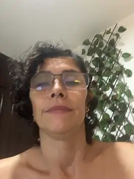 MireyaTorresGu live sex cam