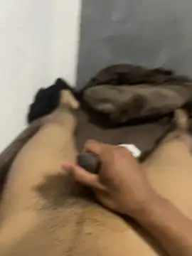Erickhotddjots live sex cam