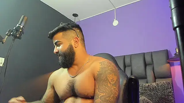 Lyon_vach live sex cam