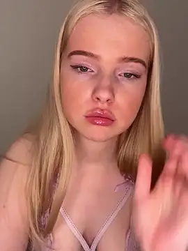 EmilyyEvansss's cam snapshot