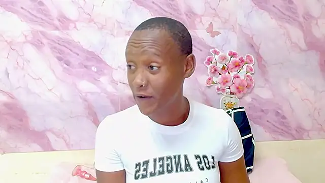 EbonyOlive69's cam snapshot