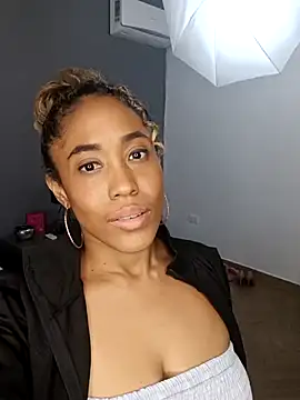 Lana-Gross's cam snapshot