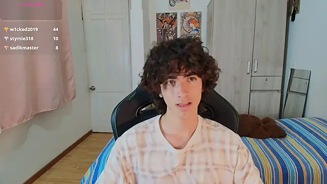 Nude_Boy18 live sex cam