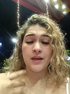 Sara_smiiith211's cam snapshot