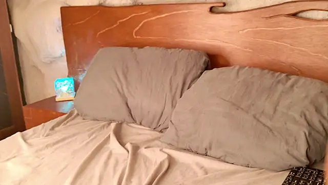 alisonn_moon's cam snapshot