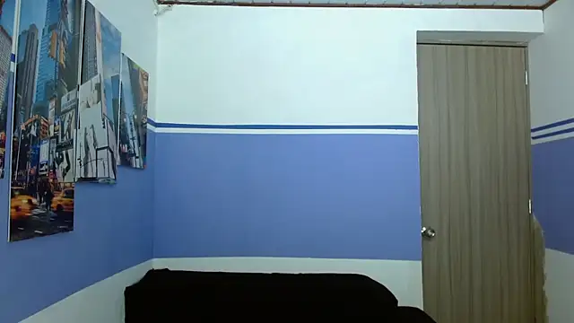 isabella_prg1's cam snapshot