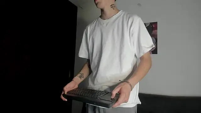 Dio__morningstar's cam snapshot