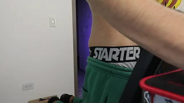 trieone live sex cam