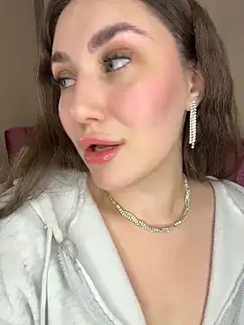 KiraBarlows live sex cam