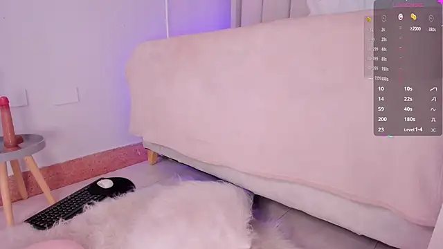 your_alina18's cam snapshot