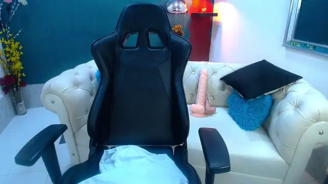 Scandarkmarie's cam snapshot