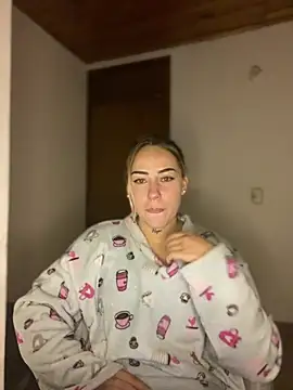 Hillary_Well's cam snapshot