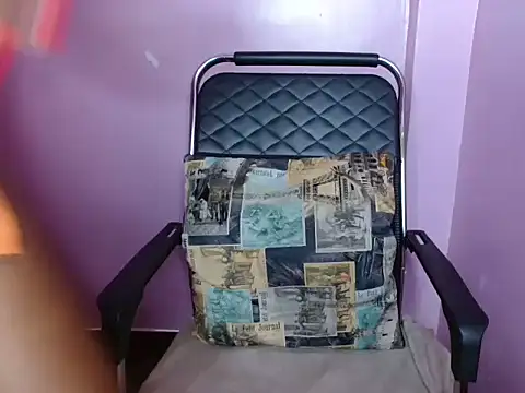 massive_squirts's cam snapshot