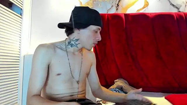 ESTEBAN_2102 live sex cam