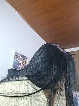 adhara-walk live sex cam