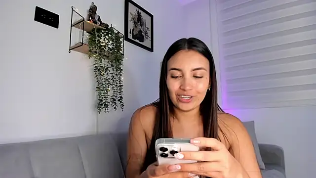 aisha_es's cam snapshot