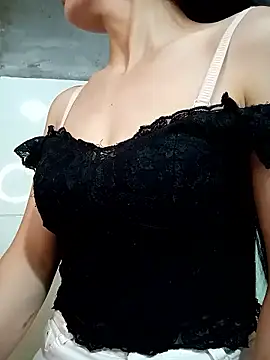 Belle-777 live sex cam