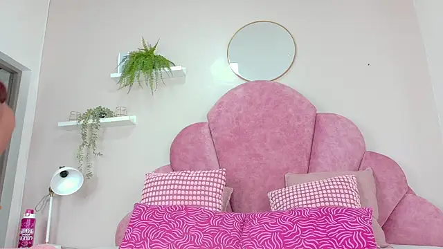 AbigailLenox__ live sex cam