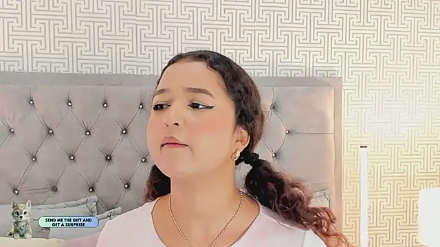 Evaa_Lunna_'s cam snapshot