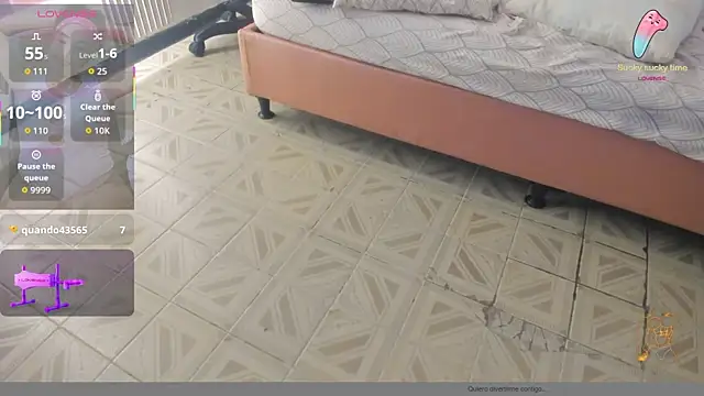 NahomiWalker_'s cam snapshot