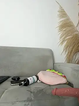 Miafisher_'s cam snapshot