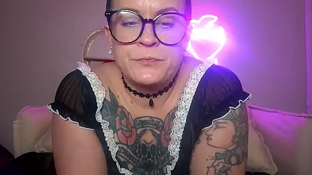 quinnmariexo live sex cam