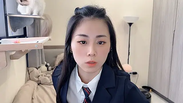 BabyOneDaily's cam snapshot