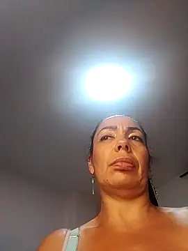 naiaratobon__'s cam snapshot