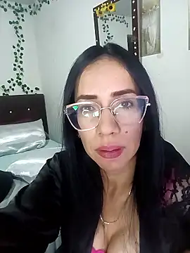 YaraDuartee's cam snapshot