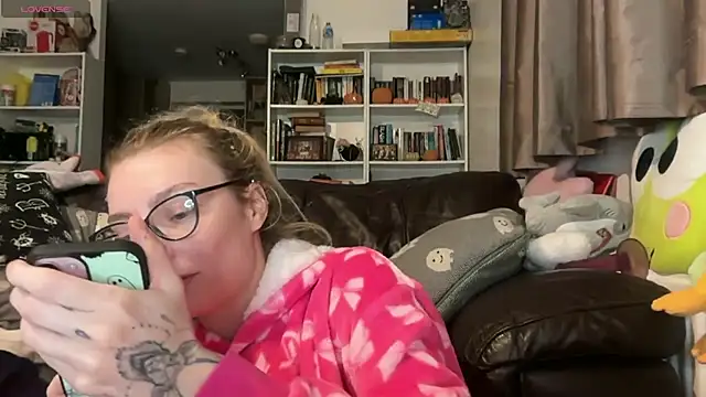 harleyblair's cam snapshot