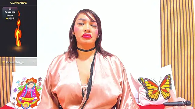 Charlize_aniston2's cam snapshot