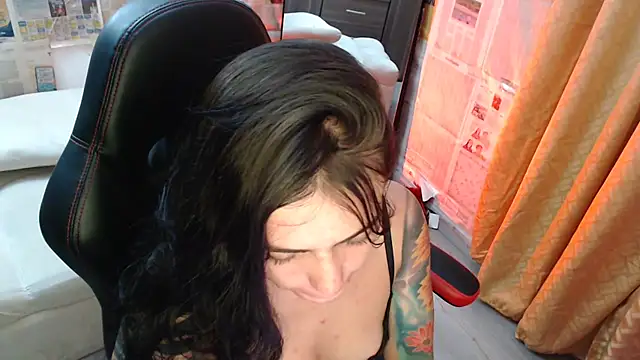 i_am_nina_'s cam snapshot