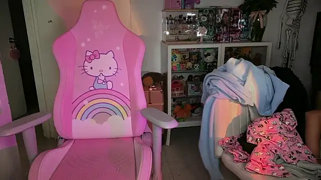 kaithra live sex cam