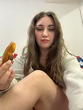 KiraBarlows live sex cam