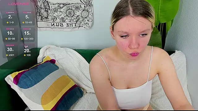 Monisees live sex cam