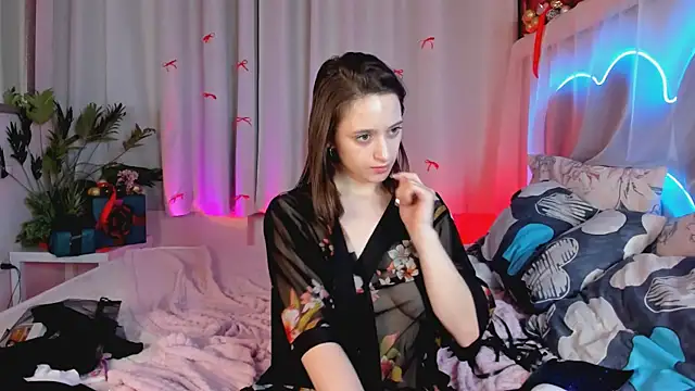 CumelyClovers live sex cam