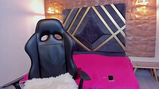 Alana_cox_'s cam snapshot