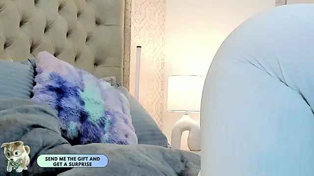 SuccubusDolly live sex cam