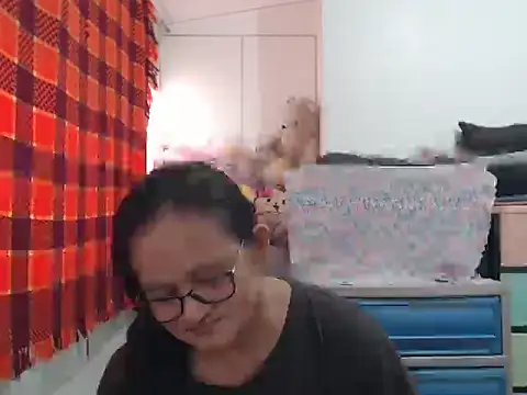 Kinkybela2025 live sex cam