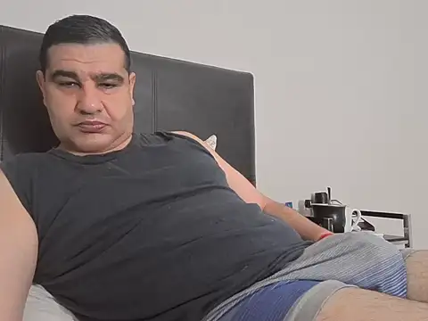 HERNANPORONGA live sex cam