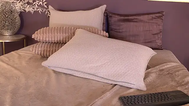 ElleDiane's cam snapshot