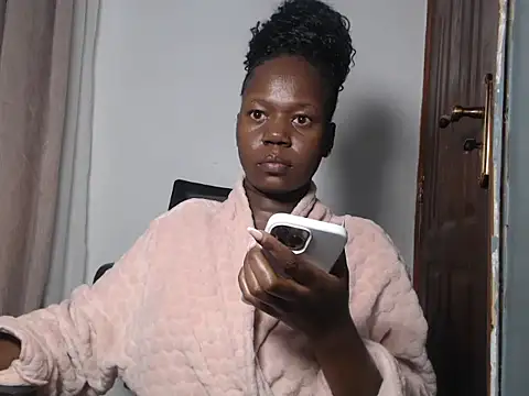 leslie_bebby2 live sex cam