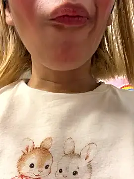 SweetBunnyGF live sex cam