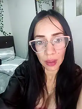 YaraDuartee live sex cam