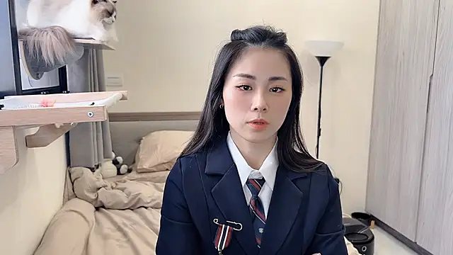 BabyOneDaily's cam snapshot